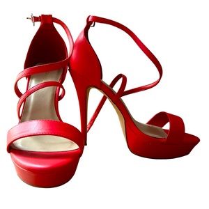 Red strappy Le Chateau heels BNIB